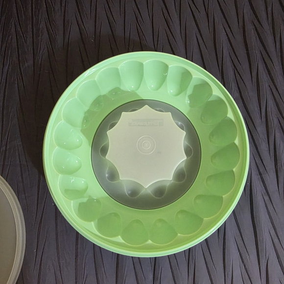 Tupperware Mint Green Jello Container - Picture 2 of 2